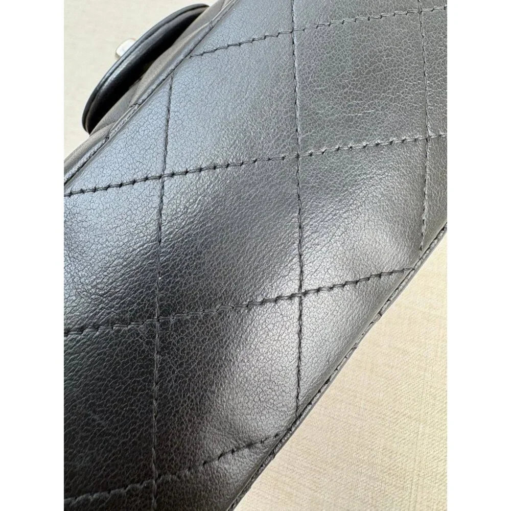 CHANEL Black Lambskin Classic Flap Medium SHW